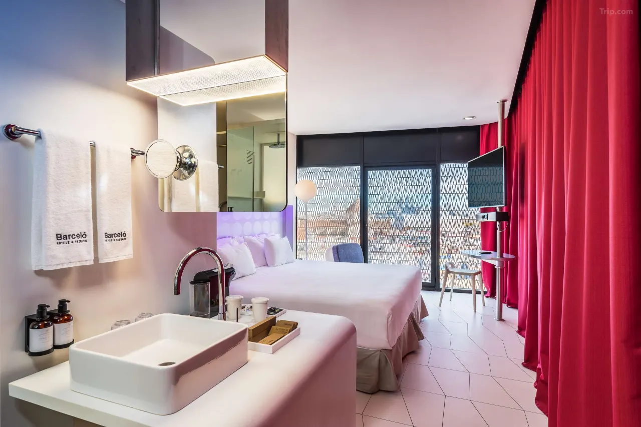 Habitación Deluxe con Barcelona Ver 1 Cama King — Trip.com